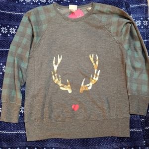 Ingrid & Isabel Reindeer Holiday Sweatshirt Small